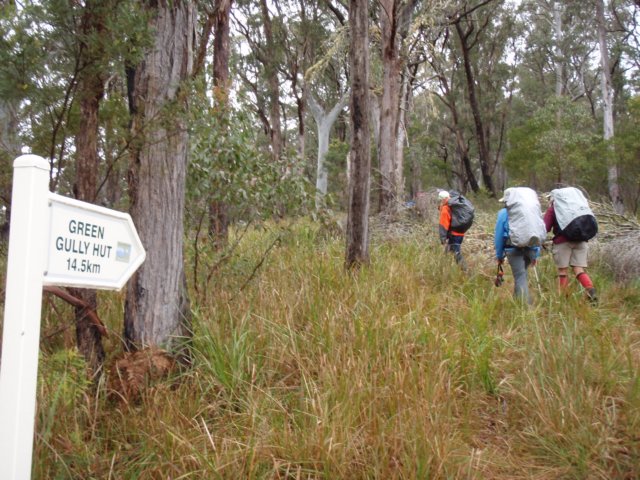 day2thesignpostedroutefollowedaridgetobirdsnesttrig.jpg