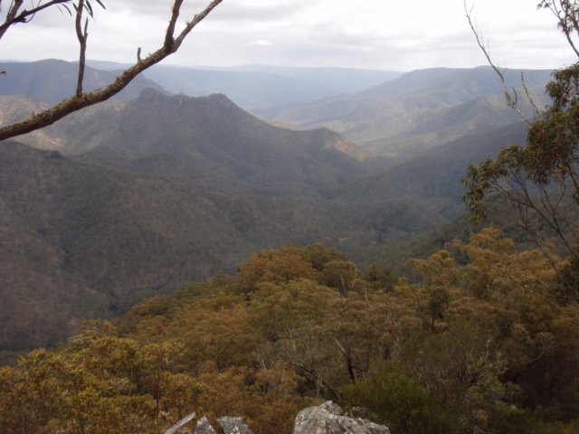 lookingdownintogreengullythisisabouttheonlypanoramicviewonthewhole4daywalk.jpg